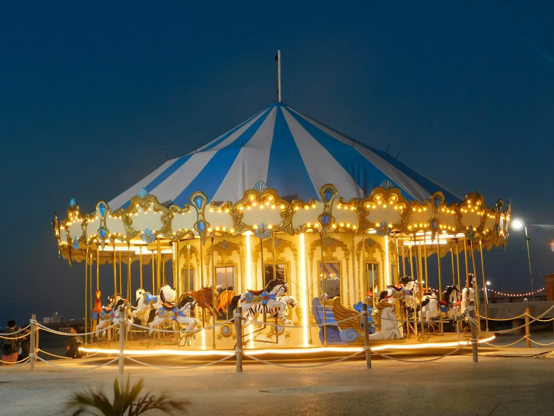 Carrousels et chaises volantes